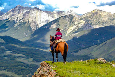 Rando à cheval dans l'ouest du Canada
