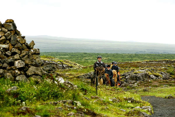 A cheval dans les vallées de l'Islande