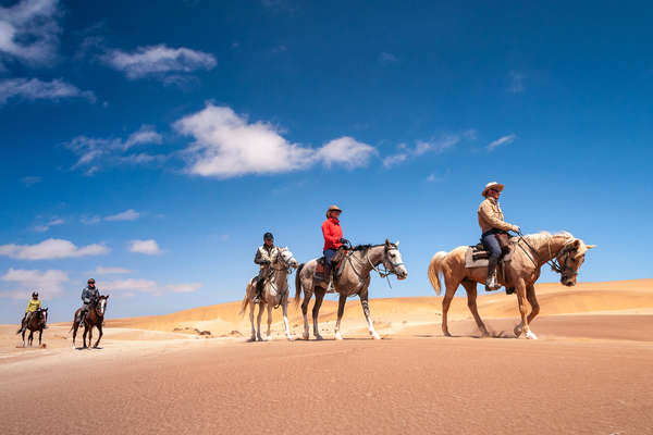 Dunes du Namib à cheval