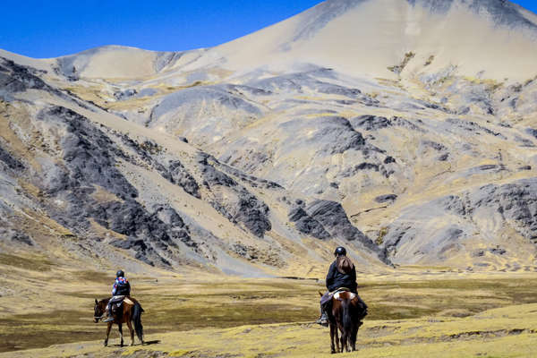 Rando à cheval dans les montagnes du Pérou