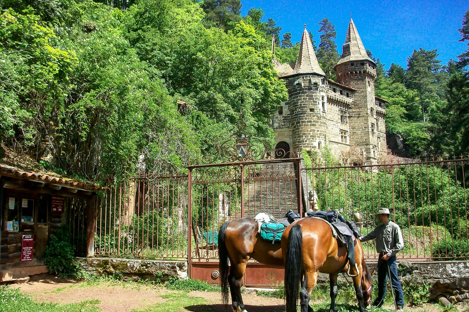 Auprès du château