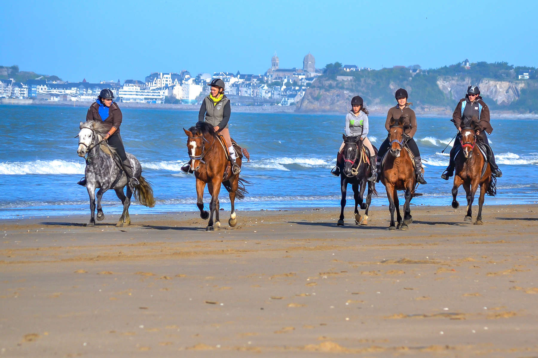 Sur les plages normandes