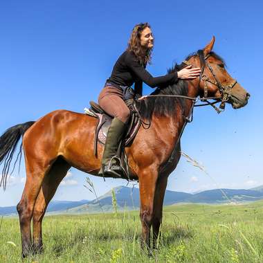 Laurie Richard à cheval en Bosnie