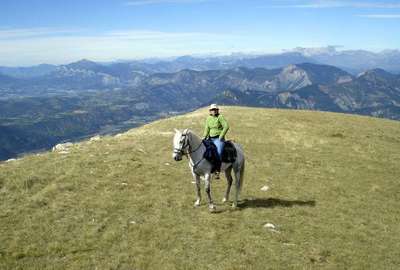 A cheval dans les monges