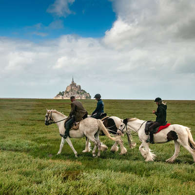 Rando équestre dans la baie du Mont St Michel