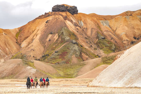 A cheval dans les paysages islandais