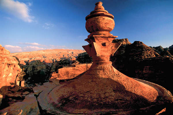 Après une chevauchée, découverte de El Deir à Petra