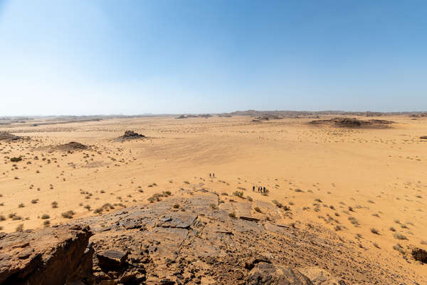 Cavaliers en balade à pied sur le plateau de Shefa