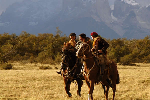 Chevaux Criollo et gauchos chiliens