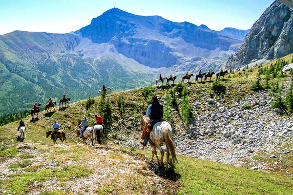 Rando à cheval dans l'ouest du Canada