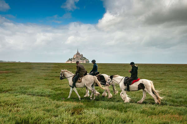 Rando équestre dans la baie du Mont St Michel